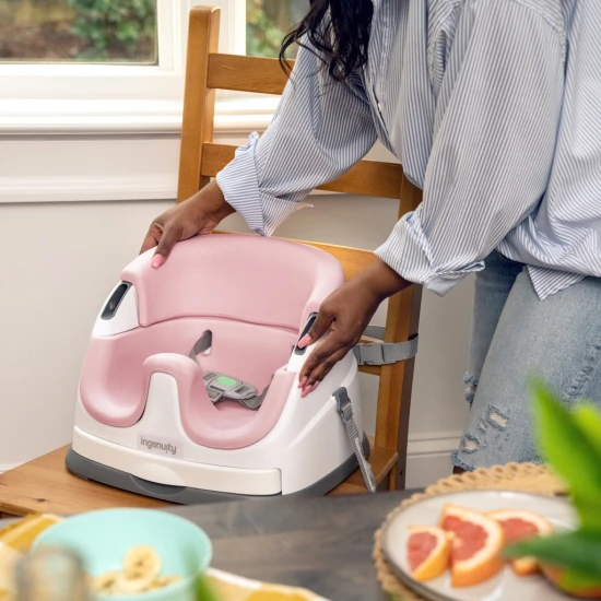 Jedálenská stolička na stoličku 2v1 Baby Base™ Peony 6m+ do 15 kg Ingenuity 16726-2