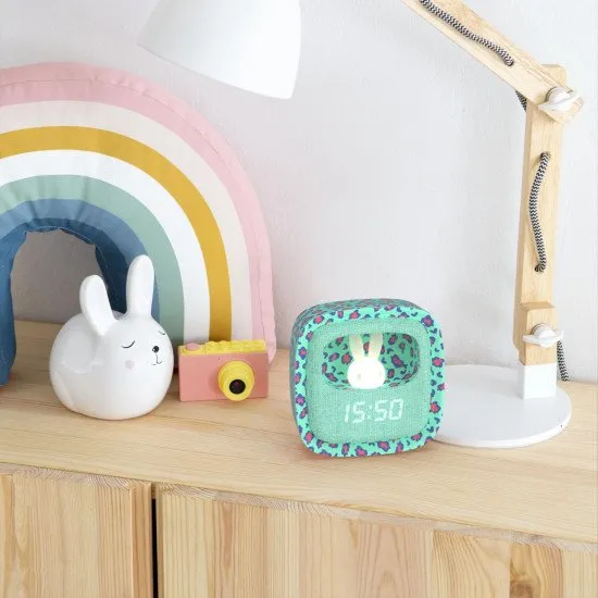 Budík a nočné svetlo Leopard umožní deťom zaspávať bez strachu z tmy a vstávať šťastnejšie a ľahšie.