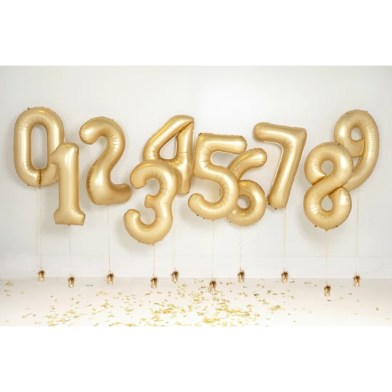 Elegantný balón na 6. narodeniny – v hlavnej úlohe zlatá