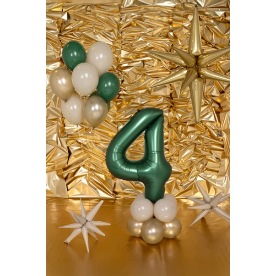 Elegantný balón na 4. narodeniny – fľašková zelená v hlavnej úlohe