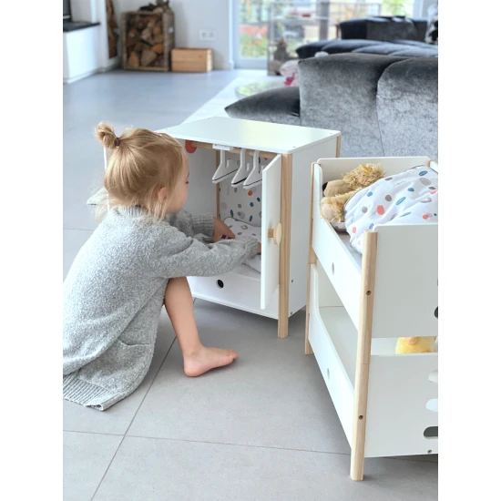 Drevená poschodová postieľka