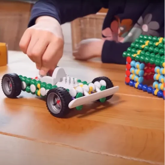 Stavebnica pre deti Kvído Playstix Clips Deluxe – viac ako 24 modelov, 150 dielov, tvorivá hra od Albi