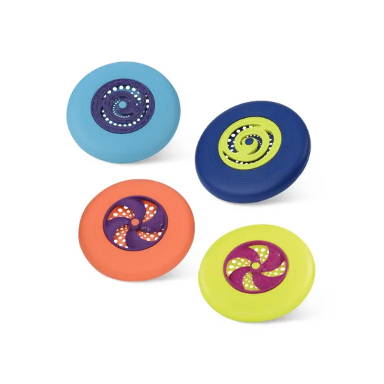 Sada štyroch farebných frisbee lietajúcich tanierov Disc-Oh! pripravená na hru.