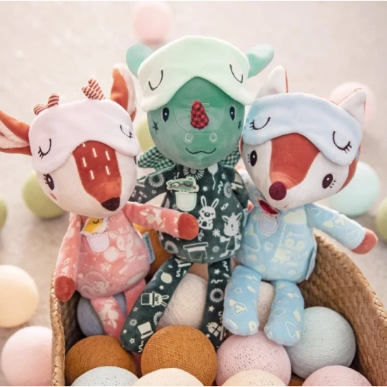 Plyšová kamarátka do postieľky – Jelenček Stella pre deti od 6 mesiacov