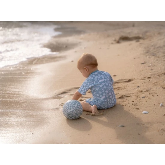Little Dutch Loptička nafukovacia Blue: Všestranná hračka pre aktívne deti