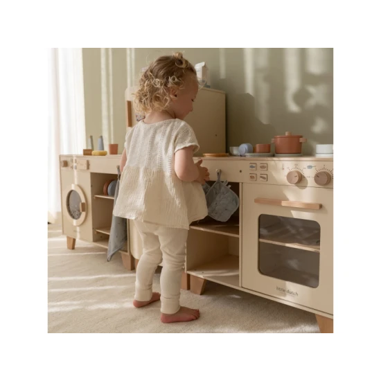 Drevená kuchynka Little Dutch pre deti – realistická hračka na varenie a pečenie