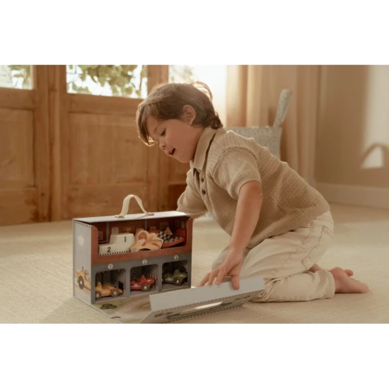 Drevená pretekárska dráha Little Dutch s autami, kartónovými dielmi, pohárom a dopravnými značkami pre deti