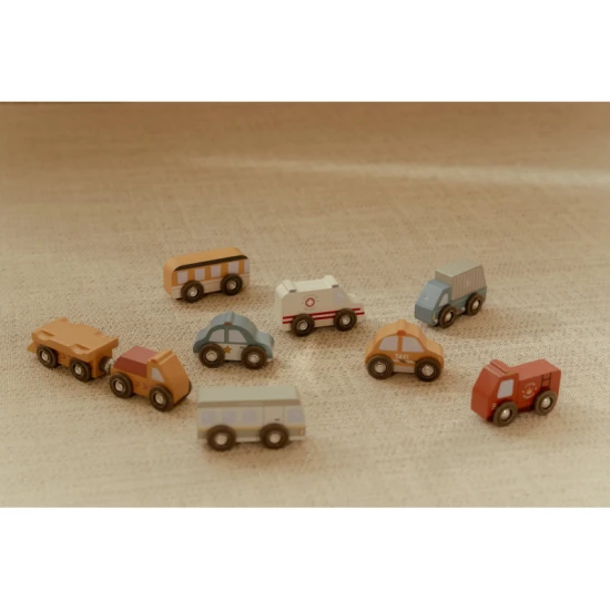 Sada drevených autíčok