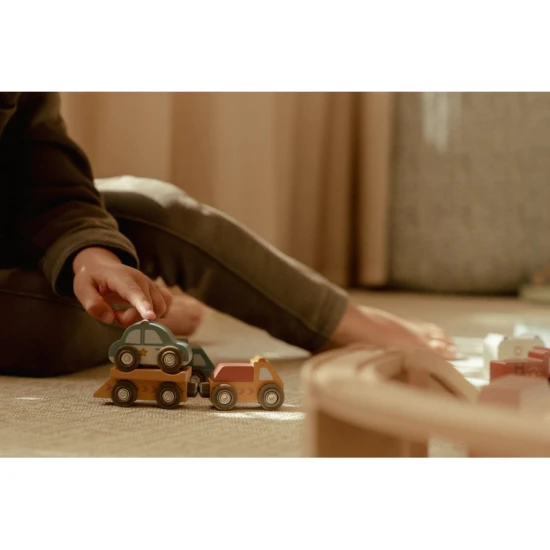 Sada drevených autíčok