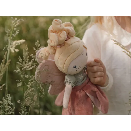 Nežná bábika víla Mila v ružových šatách s krídlami, vhodná na hranie aj maznanie