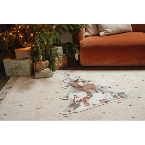 Vianočné puzzle XL Little Dutch, poskladaný vianočný stromček so sobom a zajačikom