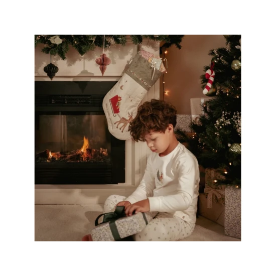 Vianocna pancucha Little Dutch z presivanej latky s vysivkou soba a saní – dekoracia na krb alebo dvere