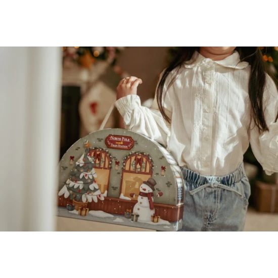 Adventný kalendár Vlaková stanica – Little Dutch 4880LD