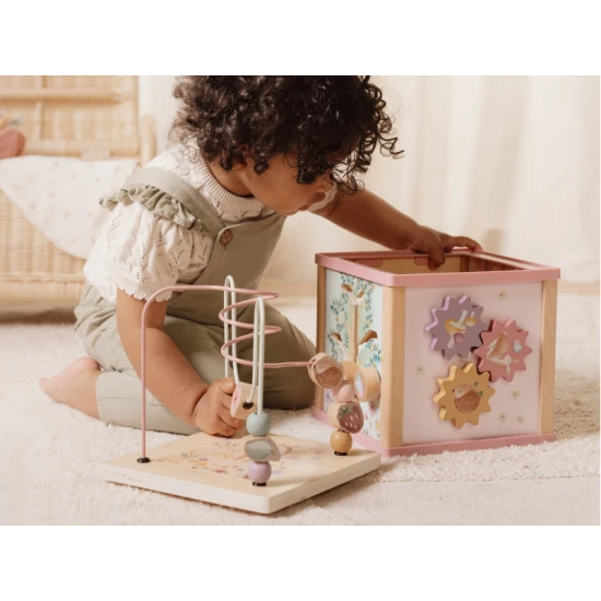 Podporte rozvoj detí s drevenou kockou Little Dutch