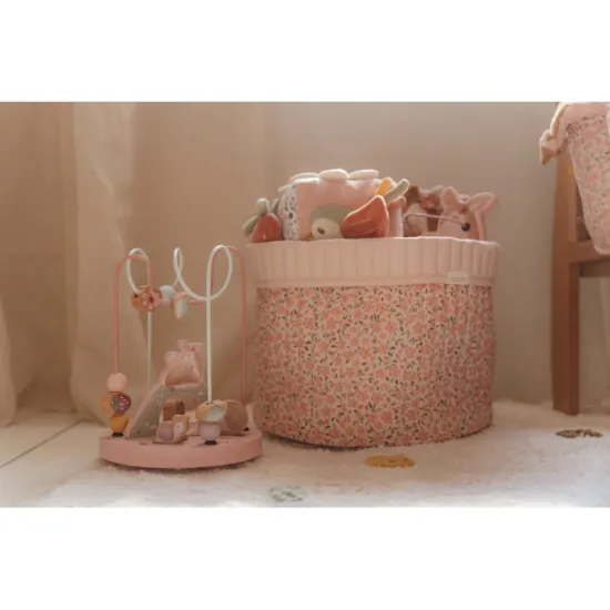 Textilná kocka s aktivitami Fairy Garden s motívmi zo života na záhrade