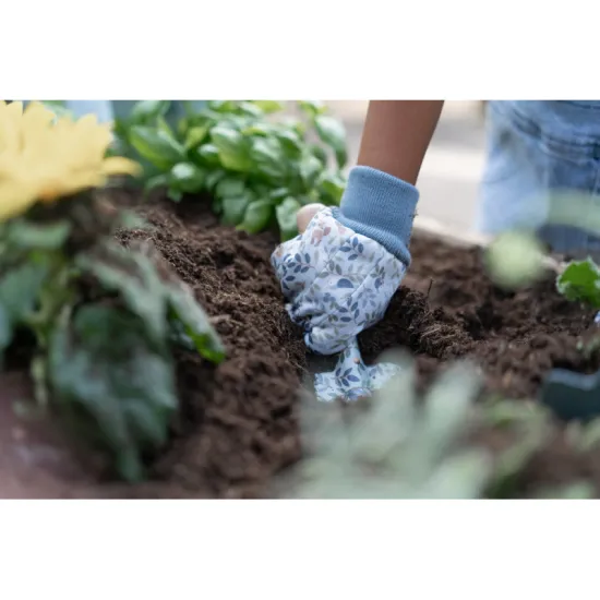Detská sada záhradného náradia Forest Friends s drevenými rukoväťami a jemnou lesnou potlačou