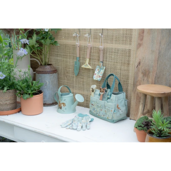Detská záhradnícka sada Forest Friends s kanvičkou, rukavicami a náradím