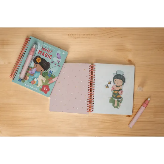 Maľovanie vodou Rosa a kamaráti