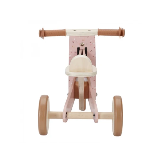 Ružové detské odrážadlo v krásnom drevenom prevedení s tromi kolesami pre väčšiu stabilitu.