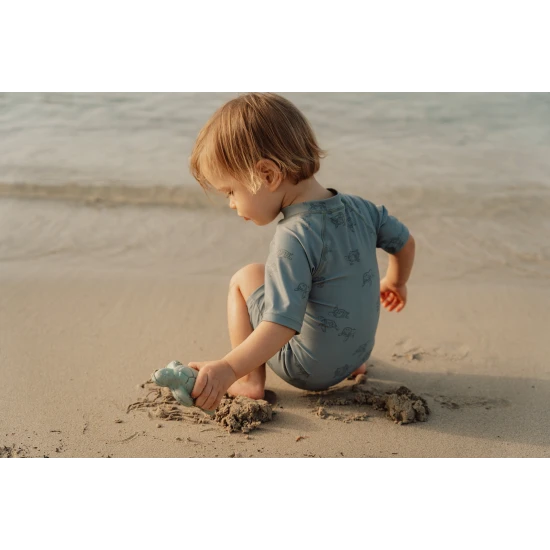 Súprava na piesok s motívmi života na mori sa bude deťom hodiť doma na záhrade aj pri mori na pláži.