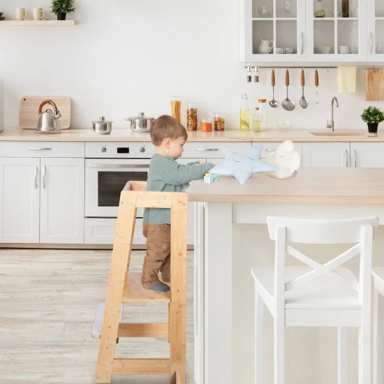 Montessori učiaca veža z bambusového dreva