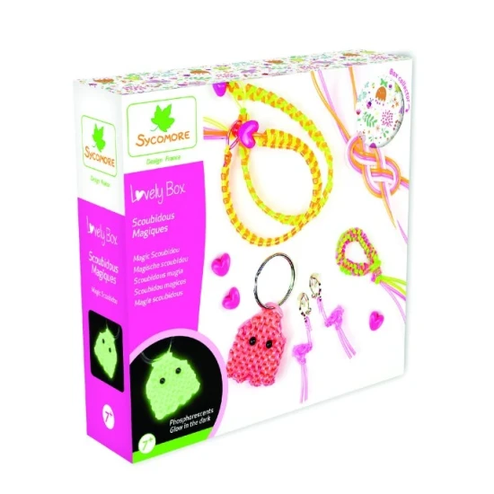 Deti tvoria s kreatívnou súpravou Scoubidou – Magické bužírky