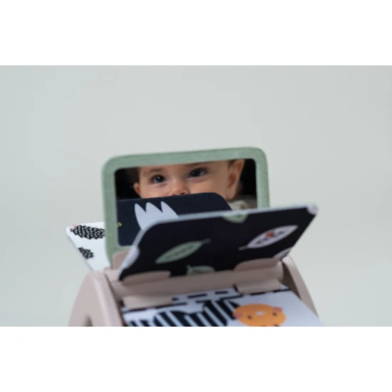 Otočná knižka Black & White – Taf Toys 13385TAF