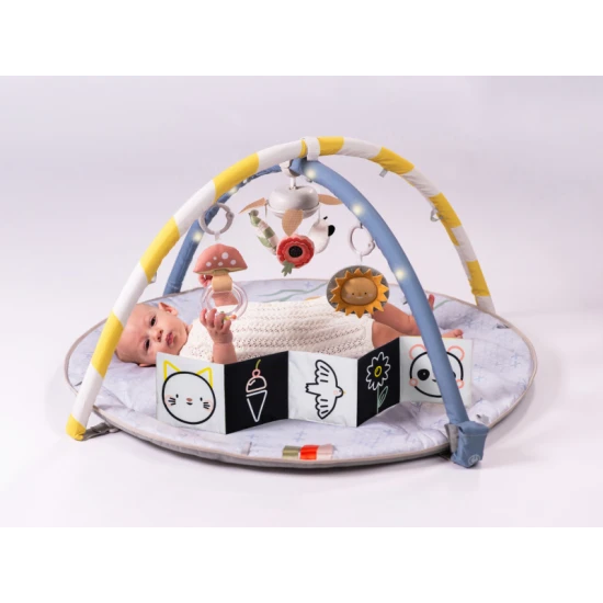 Osvetlená hracia deka s hudobným kolotočom Bloom pre rozvoj zmyslov a motoriky.