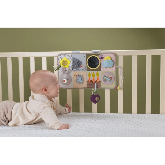 Interaktívny hrací pult s hudbou, svetielkami a krásnymi motívmi zo života na záhrade.