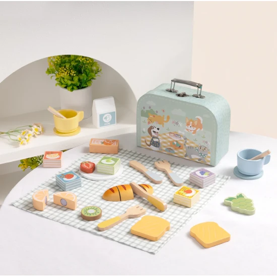 Detský piknikový set v kufríku s taniermi, príbormi a potravinovými doplnkami