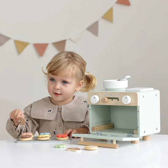 Drevená mini rúra a sporák pre deti s doplnkami na pečenie