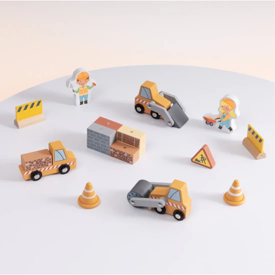 Žeriav a autíčka set Tooky Toy – drevená stavebná sada so žeriavom, autíčkami a figúrkami