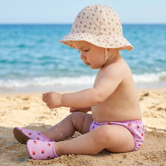 Plavecké topánky Strawberry