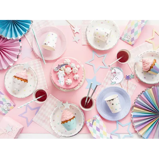 Sada 6 kusov cupcakes v jemných pastelových odtieňoch oživí každú detskú oslavu.