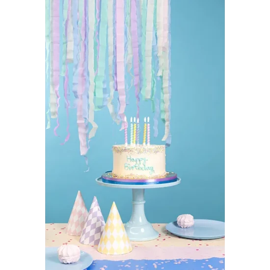 Narodeninové sviečky v pastelových farbách pre malého oslávenca.