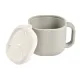 Nerozbitný kelímok možno využiť ako téglik na sušienky či ovocie alebo ako hrnček na pitie.