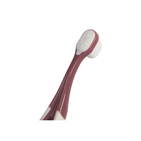 Bezpečné a jemné čistenie prvých zúbkov so zubnou kefkou Bebeconfort