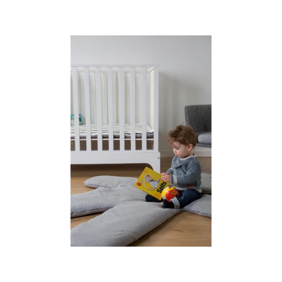 Childhome Medveď Teddy Jersey Grey 150 cm – mäkká hracia deka do detskej izby