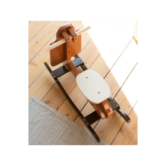 Childhome Rust Black – drevený hojdací skúter pre deti