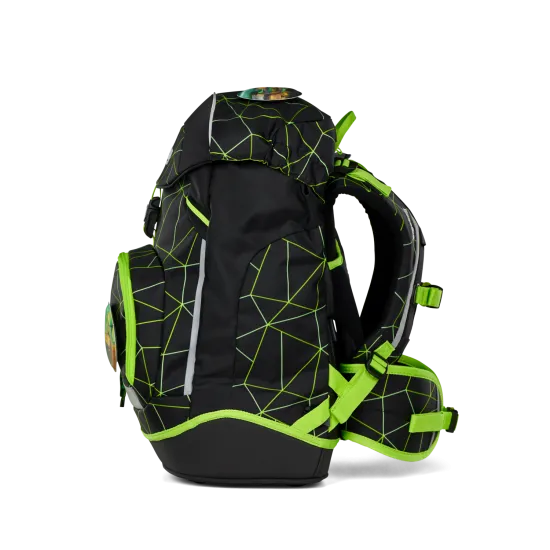 Školská taška Ergobag Fluo race pre deti, rastúci batoh s ekologickými materiálmi a vylepšeným ergonomickým dizajnom pre maximálny komfort a bezpečnosť.