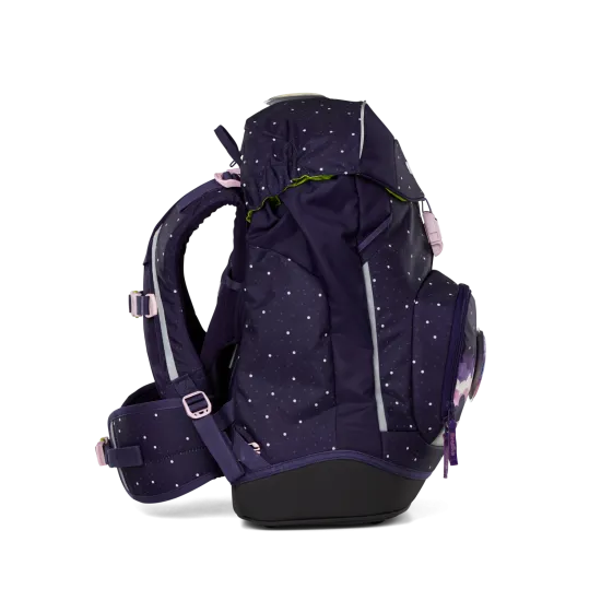 Školská taška Ergobag Prime Heaven reflexná pre deti, rastúci batoh s ekologickými materiálmi a ergonomickým dizajnom pre maximálny komfort a bezpečnosť.