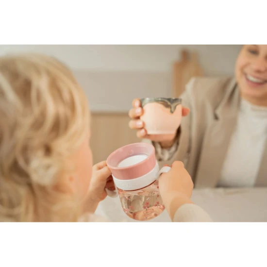 Trénovací hrnček 360° Fairy Garden: Učíme sa piť ako z pohára bez rozliatia!