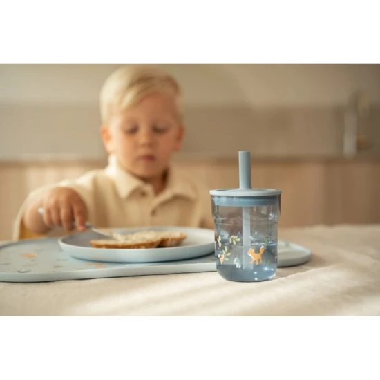 Stolovanie bez nehôd – Podnos Little dutch s protišmykovou podložkou