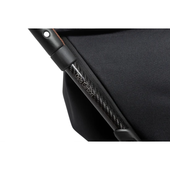 Maxi-Cosi Oslo Carbon kočík Essential Black