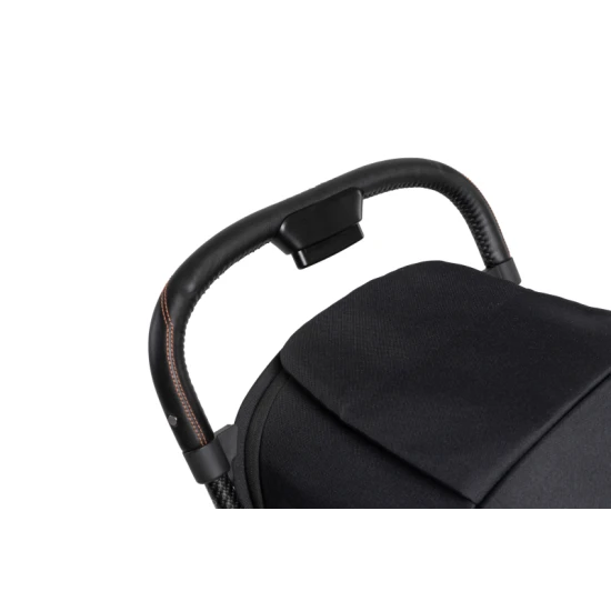 Maxi-Cosi Oslo Carbon kočík Essential Black