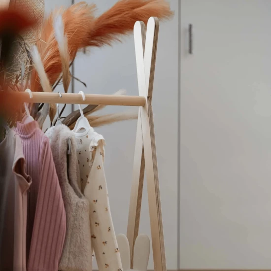 Detský drevený vešiak Tipi Hanger malý Detský drevený vešiak Tipi Hanger malý – MeowBaby WTHSW01