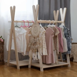 Detský drevený vešiak Tipi Hanger malý Detský drevený vešiak Tipi Hanger malý