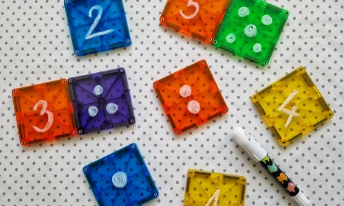 5 spôsobov ako kreatívne využiť magnetickú stavebnicu Magna Tiles