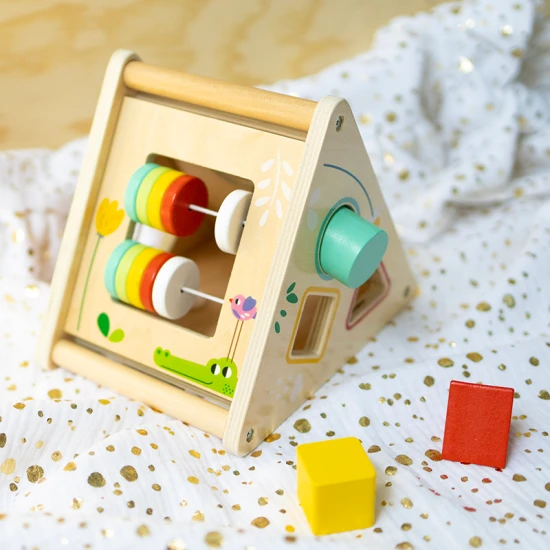 Drevený aktivity trojuholník