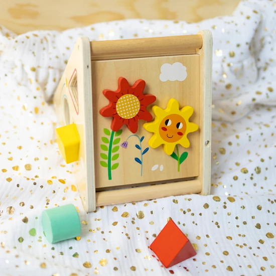 Drevený aktivity trojuholník